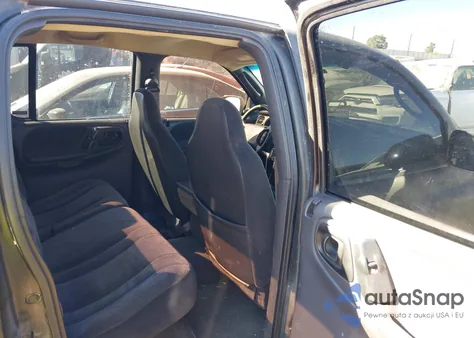 2000 Dodge Dakota Slt/Sport from USA, damaged, VIN 1B7GL2AX7YS775201